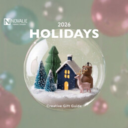 Boule de Noël avec chalet enneigé et animaux